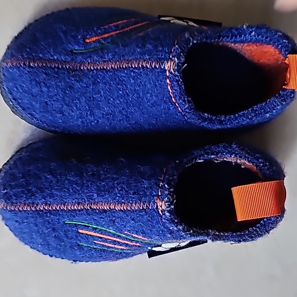 Baby walkers in wool by Giesswein - Picture 5 of 7